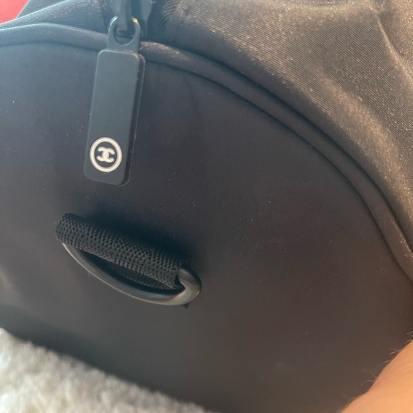 Black Duffle Vip - Picture 2 of 4